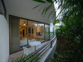 Charming 2BR condo in quiet surroundings by Happy Address